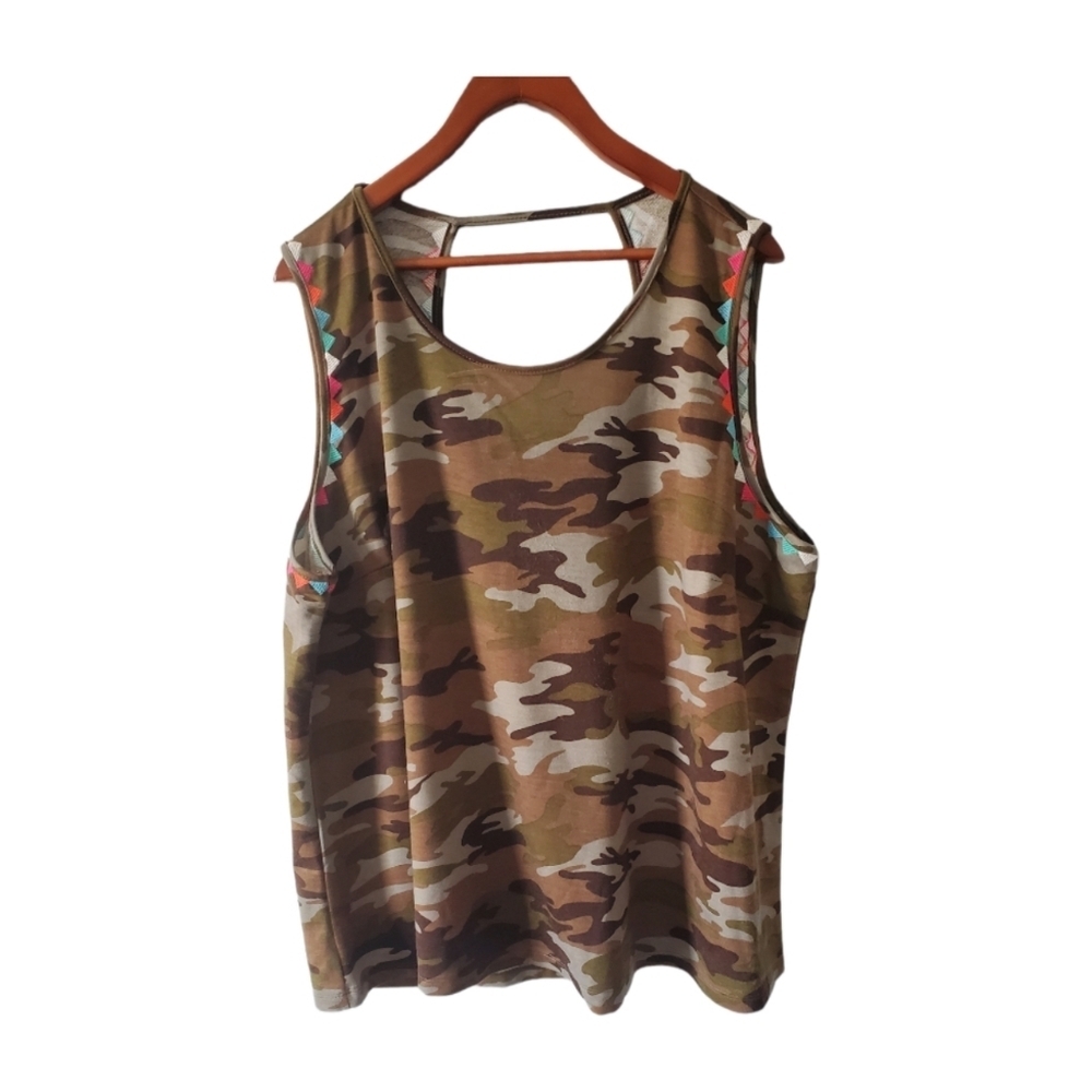 Boutique Camouflage Scoop Neck Strap Back Sleeveless Top Size 2X